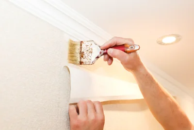 Pose de papier peint à Rives de l'Yon — revêtements muraux et toiles de verre